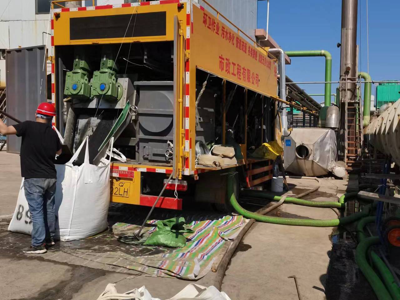 斗门淤泥压干处理